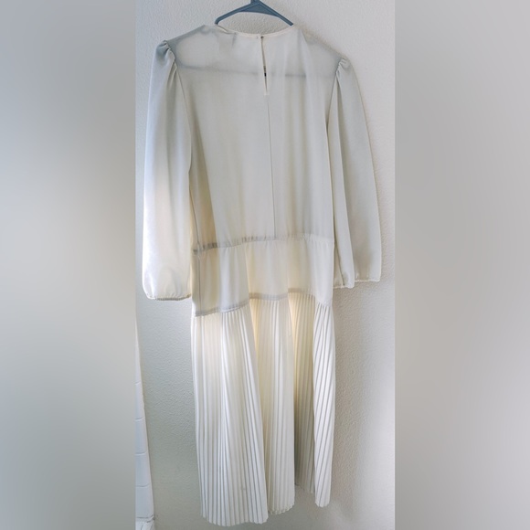 VINTAGE BEVERLY COLLECTION Cream Pleated Dress Polyester Size S - Picture 2 of 9
